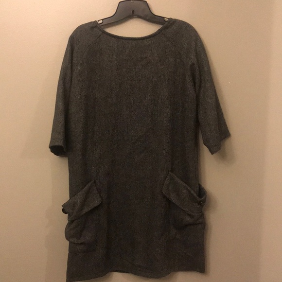 Vesade New York Dress - Picture 4 of 4